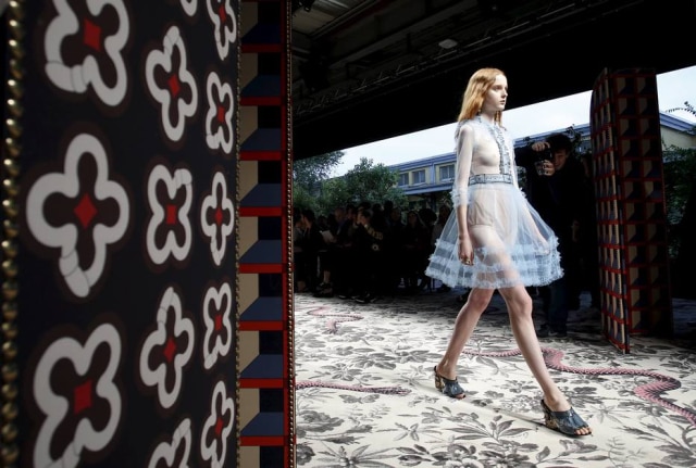 REUTERS/Alessandro Garofalo A Gucci é uma das marcas que vêm desenvolvendo iniciativas com métodos de produção ecologicamente correto