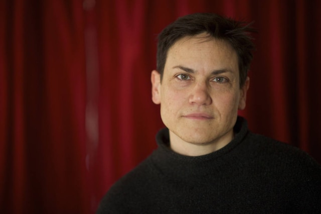 Mark Makela/ NYT Karl Surkan, que está na transição de mulher para homem, tem o gene BRCA1. Quando recebeu o diagóstico de câncer de mama, seu médico não sabia como a testosterona poderia afetar seu tratamento