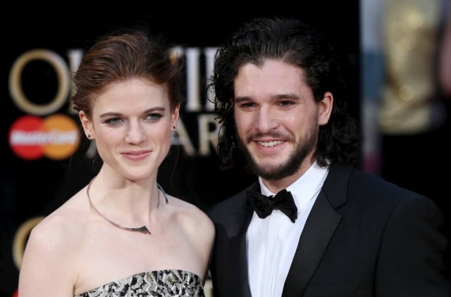 REUTERS/Neil Hall Kit Harington e Rose Leslie estão noivos.