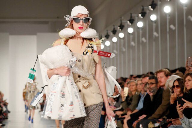REUTERS/Gonzalo Fuentes Desfile da coleção de Verão 2018 da Maison Margiela, assinada por John Galliano