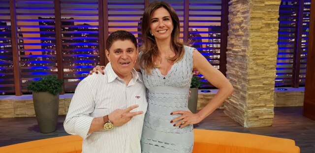 RedeTV!/Divulgação Batoré no programa 'Luciana By Night'