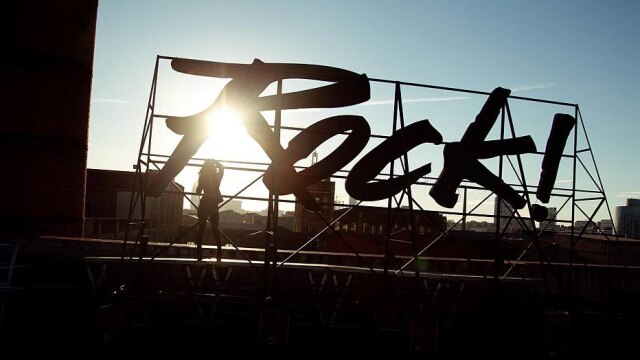 Bastidores da campanha do novo perfume de Shakira, Rock!