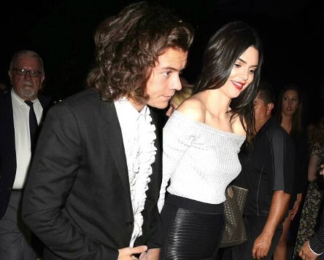 Reprodução/Twitter Kendall Jenner e Harry Styles estariam juntos novamente.