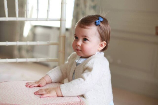 Kensington Palace/REUTERS Princesa Charlotte em 2015