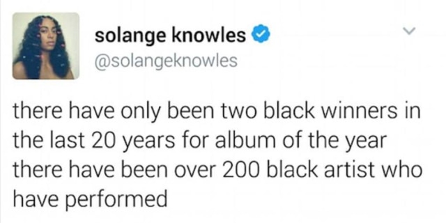 Reprodução/Twitter Solange usou dados falsos para criticar o Grammy após Beyoncé não ter conquistado o prêmio de Álbum do Ano.