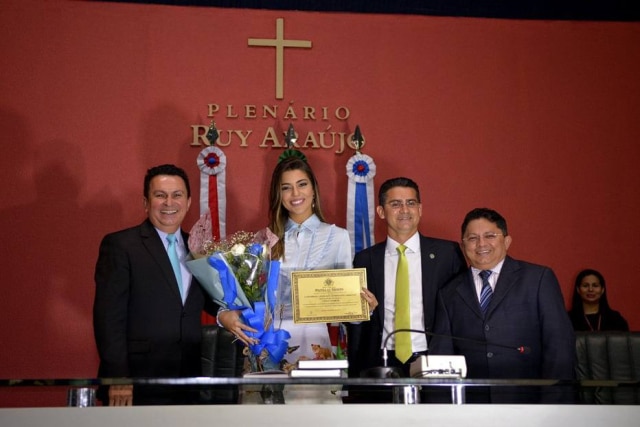 https://twitter.com/aleamnoticias/status/854414627165392899 .