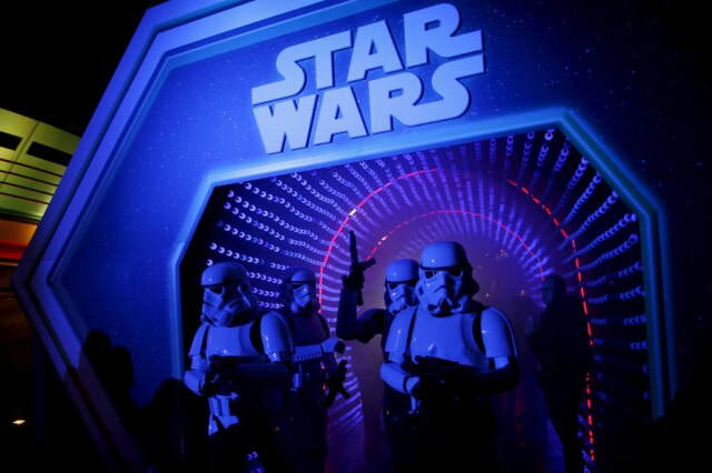 REUTERS/Benoit Tessier/File Photo Stormtroopers do 'Star Wars', um dos filmes ícones da cultura nerd.