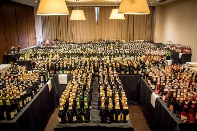 Grande Prova de Vinhos 27 jurados provaram 1.072 amostras de 122 vinícolas