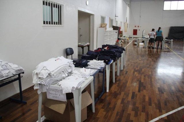 Divulgação/Albert Sabin Em algumas instituições, há doação de uniformes em bom estado ou a venda de algumas peças usadas por preços acessíveis.