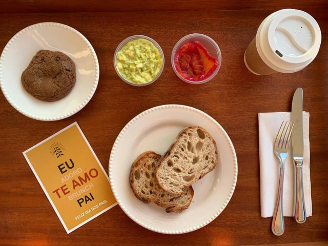 Sofia Baer Botanikafé tem opções de kits de café da manhã e brunch.