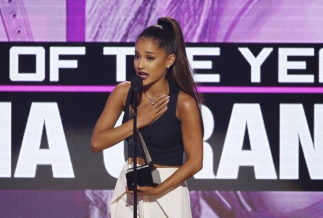 REUTERS/Mario Anzuoni Ariana Grande lembrou de fã que morreu no atentado em Manchester.