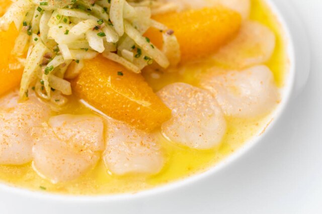 Rubens Kato Carpaccio de vieiras e laranja