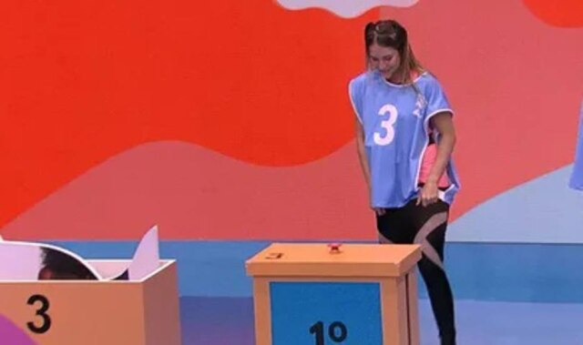 Reprodução de 'Big Brother Brasil' (2020) / Globo Gabi durante prova do anjo no 'BBB 20'