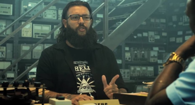 Reprodução de cena de 'Internet - O Filme' (2017) / Paris Filmes Cauê Moura em 'Internet - O Filme'