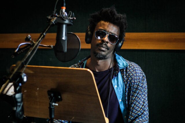 Bruno Poletti Seu Jorge protagonista a audiossérie 'Paciente 63', de Julio Rojas
