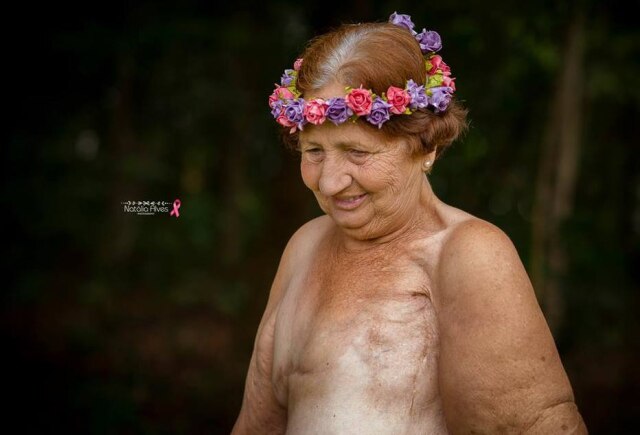 Natália Alves/Reprodução/Facebook A fotógrafa Natália Alves fez um ensaio emocionante de sua avó Aurora.