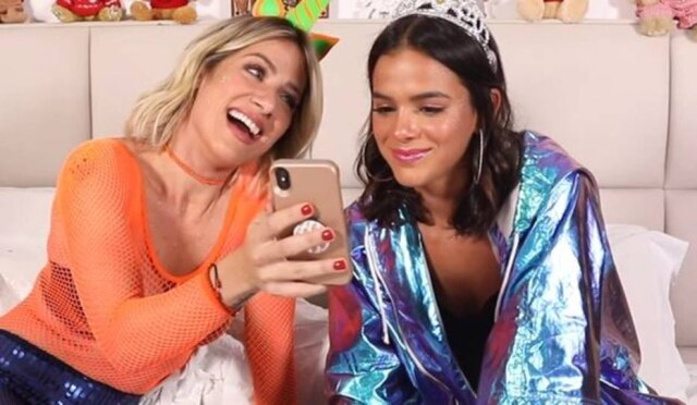 YouTube / GIOH Atriz se emocionou com declaração do namorado