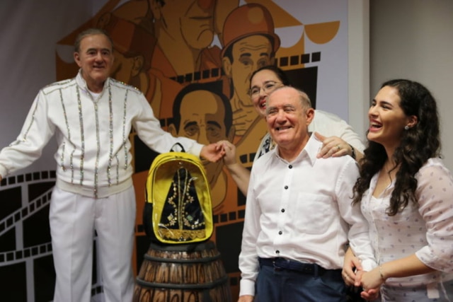 Gustavo Cabral/ Santuário Nacional de Aparecida Renato Aragão recebe sua estátua em Aparecida