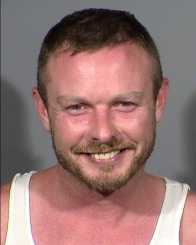 Las Vegas Metropolitan Police Department via AP Jesse Webb, homem que invadiu o palco durante show de Britney Spears, foi preso e será acusado de invasão.