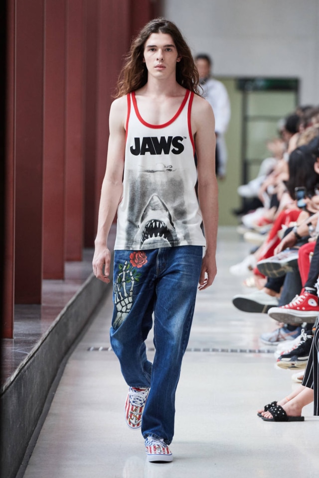 Zé Takahashi/Fotosite Entre os mais de 60 looks, estavam produções casuais e de viés streetwear