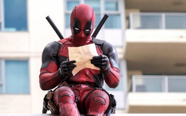Reprodução de cena do filme 'Deadpool'/20th Century Fox Ryan Reynolds divulgou uma carta 'escrita' pelo Deadpool pedindo para os fãs não darem spoilers do filme 'Deadpool 2'