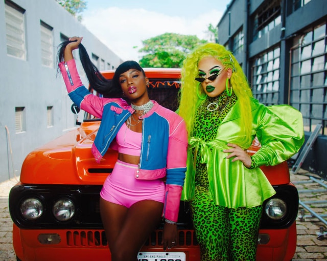 Rodolfo Magalhães Gloria Groove e Iza no novo clipe da cantora drag queen, 'Yo, Yo'.