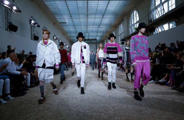 Valerio Mezzanotti/ NYTimes Desfile da coleção de primavera 2017 da grife Sacai