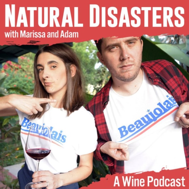 Marissa Ross e Adam Vourvoulis apresentam o podcast sobre vinhos naturais