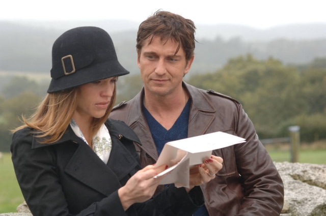 Cena do filme 'P.S. Eu Te Amo' (2007) / Warner Bros. Pictures / Divulgação Holly (Hilary Swank) e Gerry (Gerard Butler) são os protagonistas de 'P.S. Eu Te Amo'.