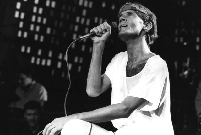 Ana Stewart/Estadão O cantor e compositor Cazuza grava especial para Rede Globo, 24/10/1988.