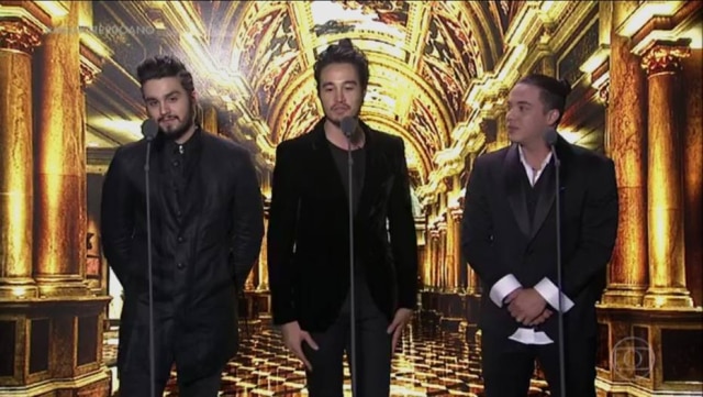 Luan Santana e Tiago Iorc chamaram a atenção pelo visual parecido
