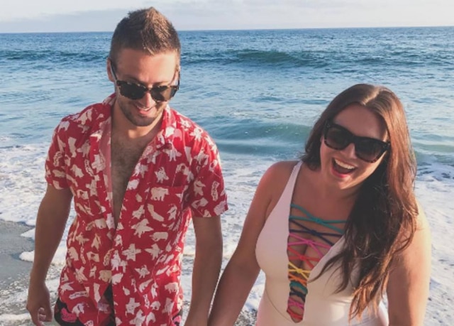 Instagram.com/tripp O escritor Robbie Tripp recebeu elogios e críticas por post que fez no Instagram elogiando os atributos físicos de sua mulher.