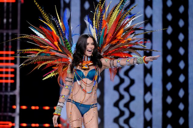 Aly Song/Reuters A top baiana Adriana Lima, uma das Angels brasileiras presente no elenco do desfile da Victoria's Secret que deve acontecer no fim do ano
