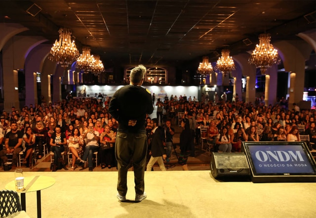 Ariana Eble/Divulgação O público de uma das edições anteriores do evento O Negócio da Moda