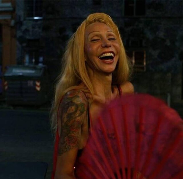 Facebook: https://www.facebook.com/luana.muniz.758?fref=ts Luana Muniz, prestigiada por seu trabalho social, também era conhecida como 'travesti da Lapa'