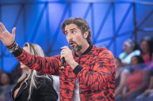 Edu Moraes/Record TV/Divulgação A Record TV cancelou o reality show 'A Casa' e irá dar um novo programa para o apresentador Marcos Mion