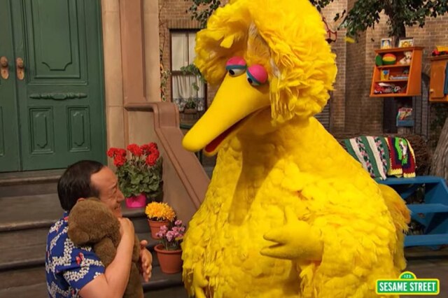 Matt Gruenburg/Sesame Street/Divulgação “Garibaldo me levou para tantos lugares, abriu minha mente e nutriu minha alma”, disse o americano