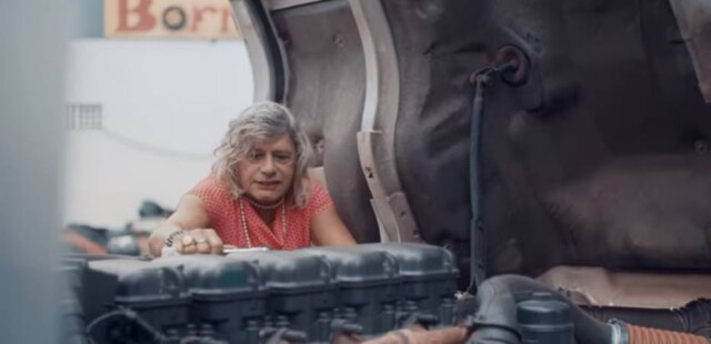 Youtube / Shell 'Morre Haroldo e nasce Afrodite': mulher trans diz que já sofreu preconceitos e tem uma filha.