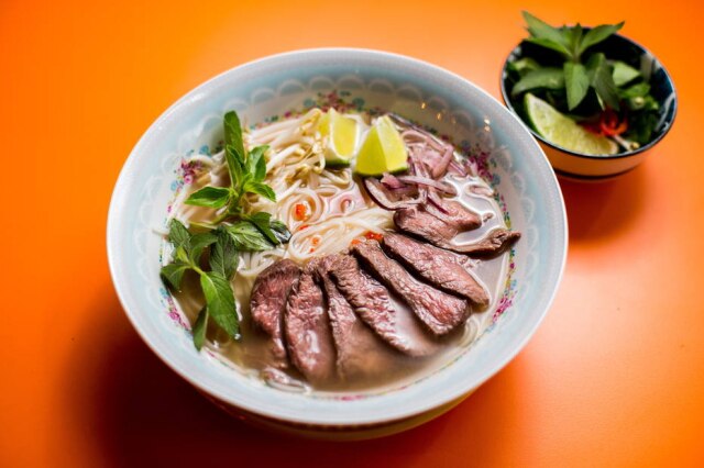 Tiago Queiroz/Estadão Pho Bo, sopa vietnamita com peito de boi