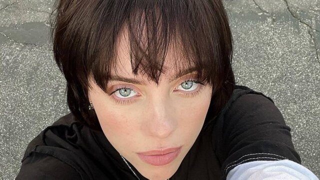 Instagram/@billieeilish Billie Eilish vira personagem de 'Os Simpsons' e conhece Lisa em curta do Disney+.