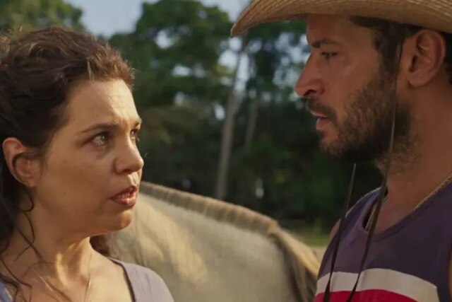 TV Globo No capítulo de 'Pantanal' da última terça-feira, 31, Maria Bruaca (Isabel Teixeira) foi assediada por Levi (Leandro Lima). Cena fez com que a emissora alertasse sobre o assunto nas redes sociais.
