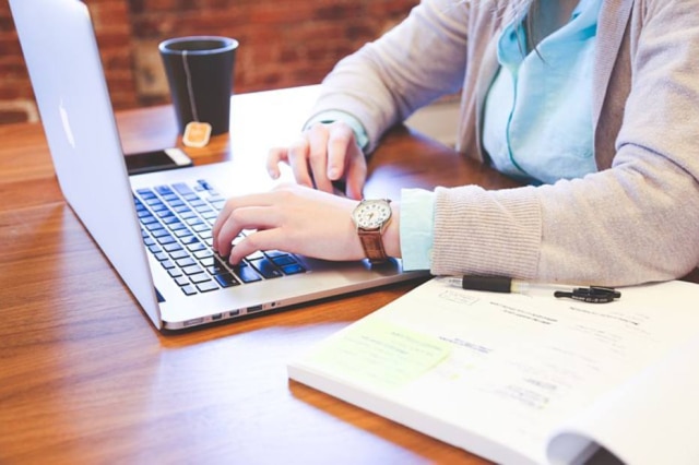 Startup Stock Photos Segundo pesquisa, mulheres associam poder a estresse e conflitos