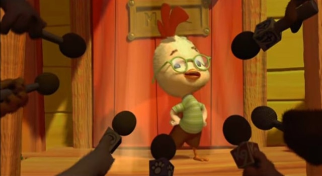 Reprodução de cena do filme 'O Galinho Chicken Little' (2005) / Disney 'O Galinho Chicken Little'