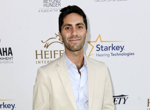Richard Shotwell/AP Nev Schulman apresenta o reality 'Catfish' americano com Max Joseph desde 2012.