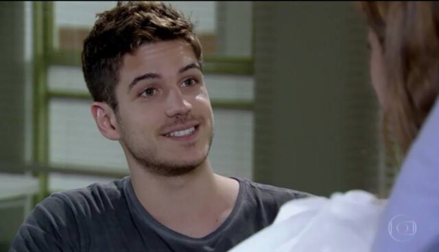 Rede Globo / Reprodução O ator Marco Pigossi na novela 'Fina Estampa'