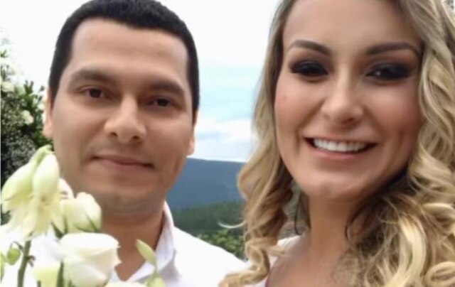 Instagram/ @andressaurachoficial Andressa Urach se casou com Thiago Lopes nesta segunda-feira, 21