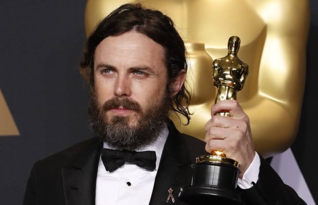 Lucas Jackson/Reuters É possível que Casey Affleck seja desconvidado no Oscar do ano que vem, afirmam especialistas na indústria.