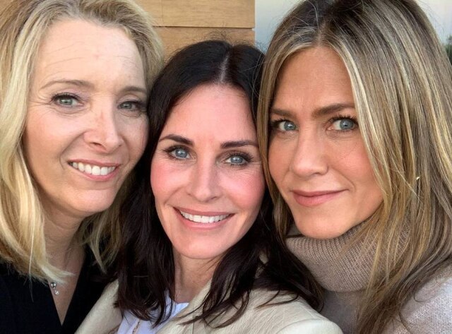 Instagram/@courteneycoxofficial As atrizes Lisa Kudrow, Courteney Cox e Jennifer Aniston, que atuaram em 'Friends'.
