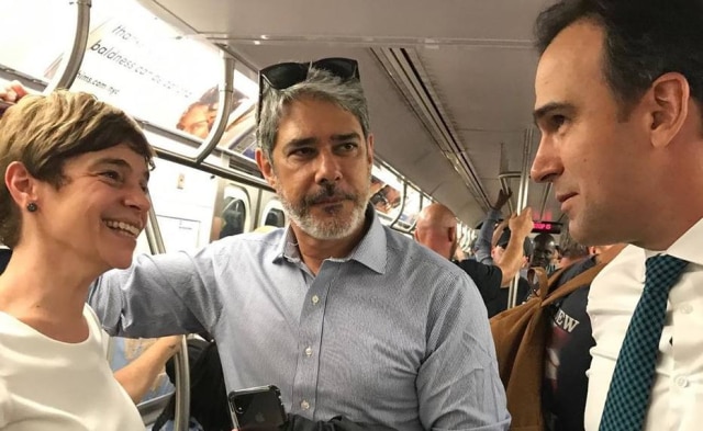 Instagram / @tadeuschmidt William Bonner, Tadeu Schmidt e Renata Lo Prete em foto no metrô de Nova York.