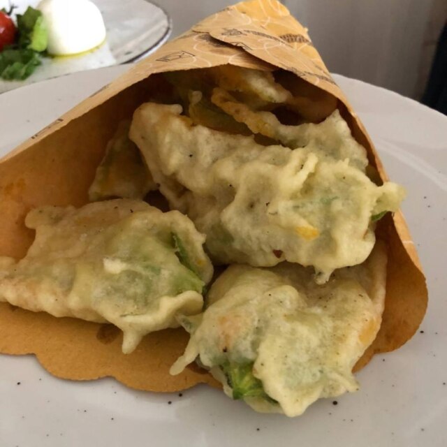 Braulio Pasmanik Fiori di zucca do restaurante U'Curdunn em Locorotondo